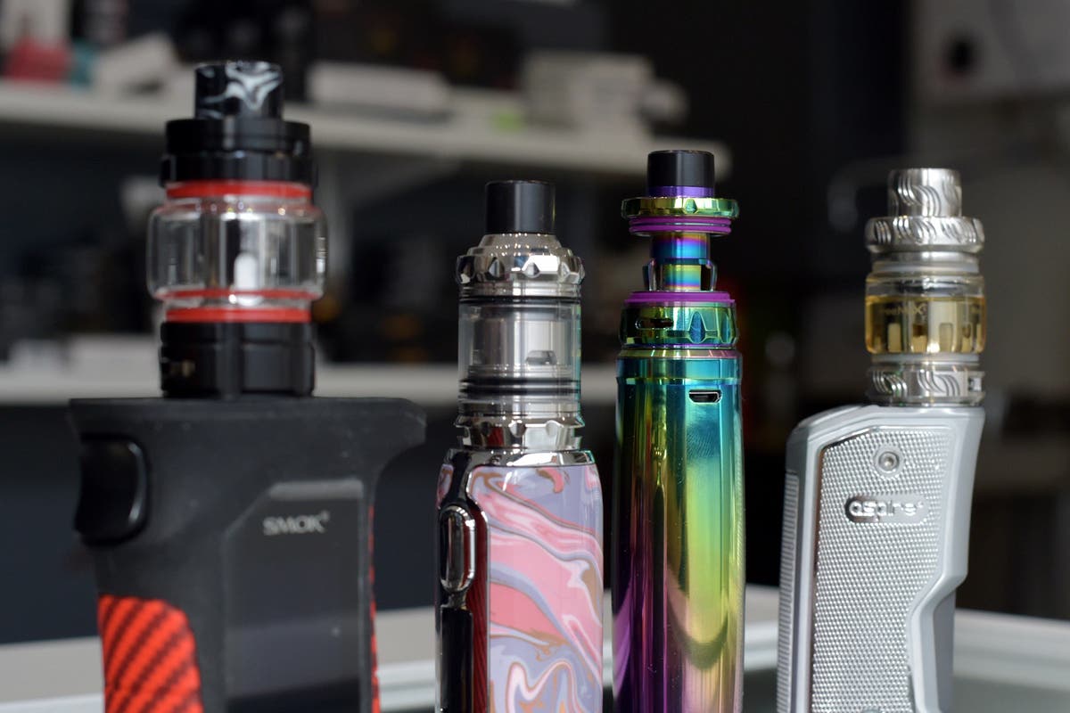 Research examines whether vaping can ‘entrench’ smoking habits in teenagers