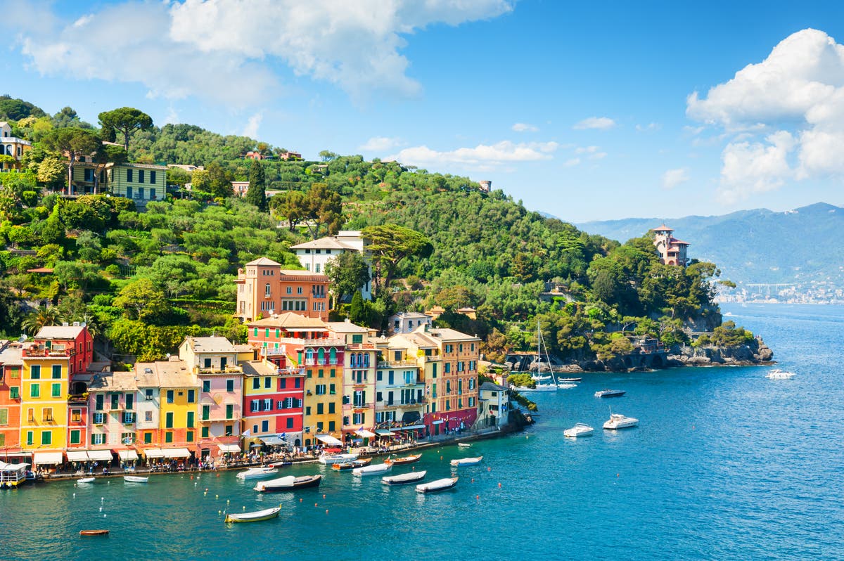 Portofino tourists ‘lingering’ while taking selfies to be fined £242