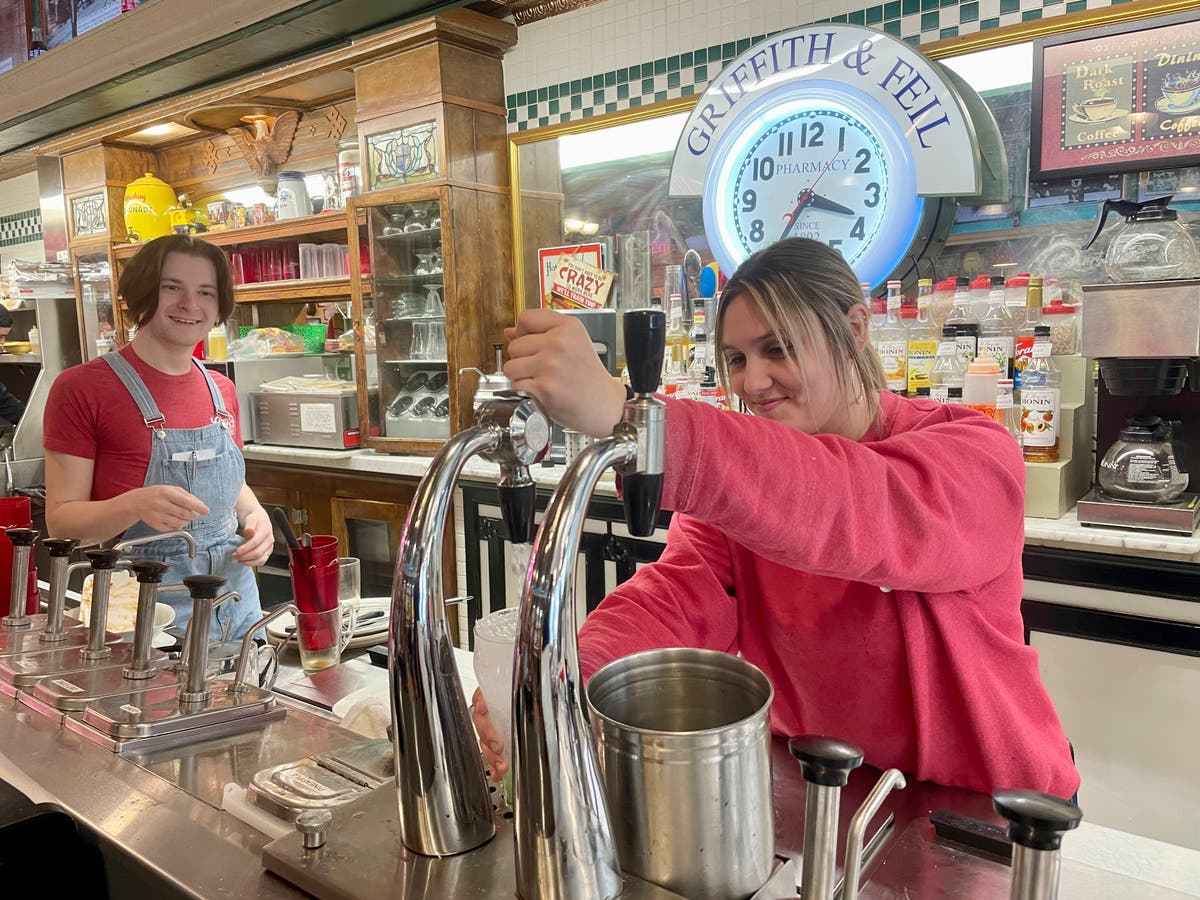 Long after heyday, soda fountain pharmacies still got fizz