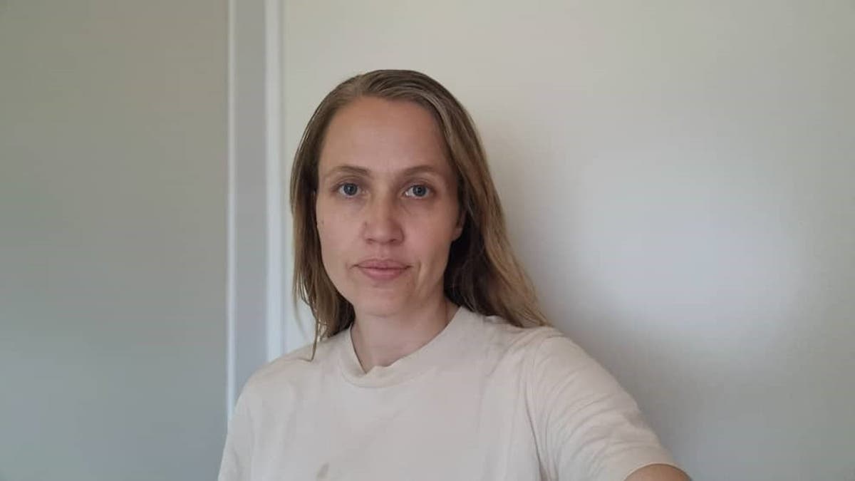 Pekerja bantuan dan anak laki-laki, 8 tahun, terjebak di sekolah di Sudan dengan persediaan yang semakin menipis karena suara tembakan di luar