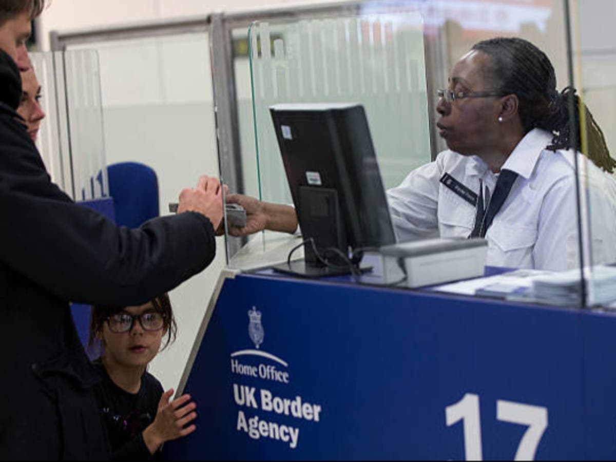 Dari kepala petugas keberagaman hingga pengendali hama: Pekerjaan mengejutkan yang termasuk dalam gaji tertinggi dan terendah di Inggris