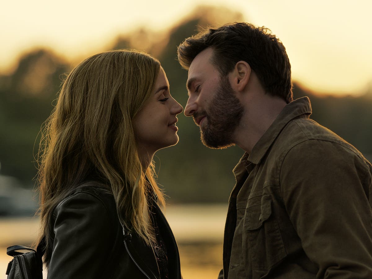 Chris Evans is woefully miscast in the chemistry-free action romcom Ghosted – review