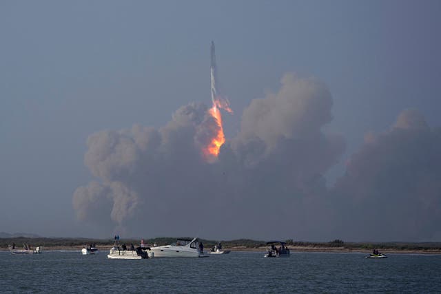 <p>SpaceX's next-generation Starship spacecraft, atop its powerful Super Heavy rocket, self-destructs after its launch from the company's Boca Chica launchpad on a brief uncrewed test flight near Brownsville, Texas, U.S. April 20, 2023</p>