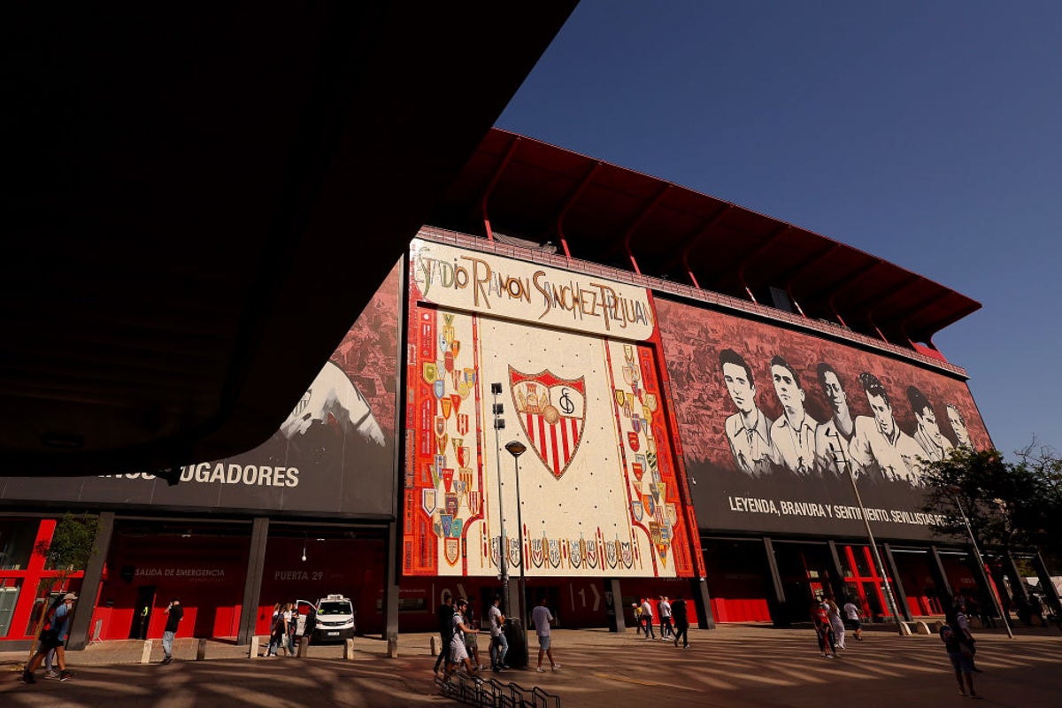 Sevilla vs Man Utd LIVE: Lineups and team news ahead of Europa League quarter-final