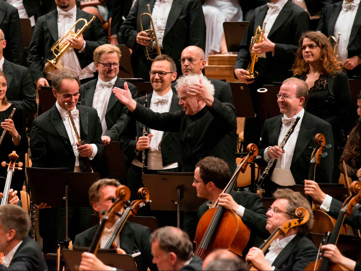 LSO director Simon Rattle speaks out about ‘desperate’ situation for UK classical music LSO director Simon Rattle speaks out about ‘desperate’ situation for UK classical music