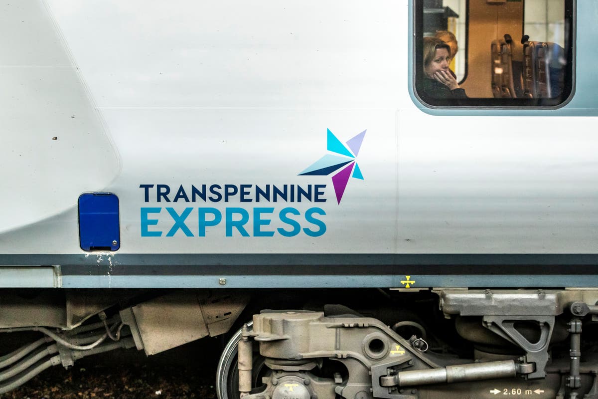 TransPennine Express membatalkan setara dengan satu dari enam layanan pada bulan Maret