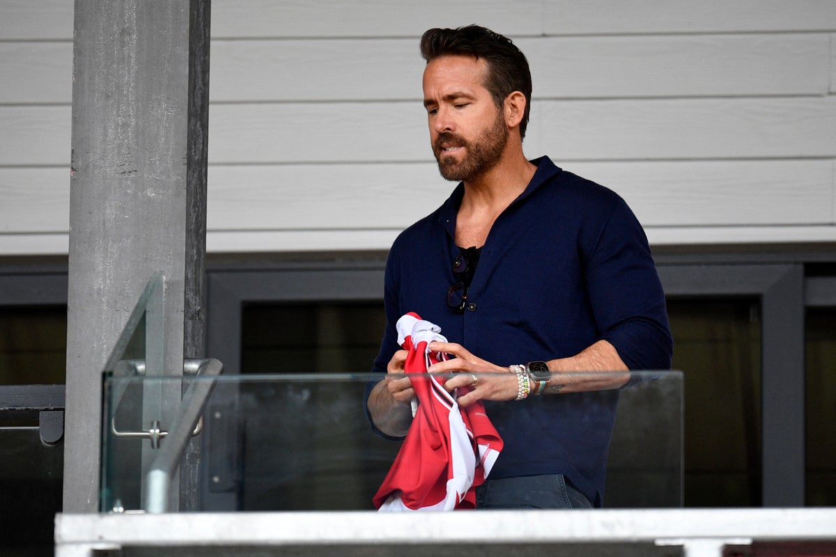 Wrexham vs Boreham Wood LIVE: Ryan Reynolds watches as Red Dragons aim to seal promotion