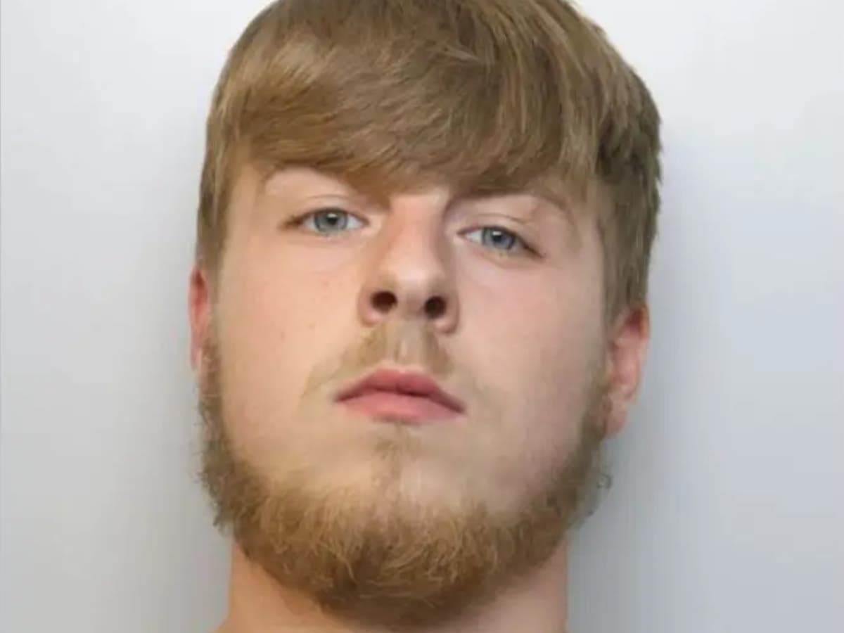 ‘Mengapa saya menelepon 999 untuk memberi tahu polisi bahwa putra remaja saya baru saja membunuh seseorang’