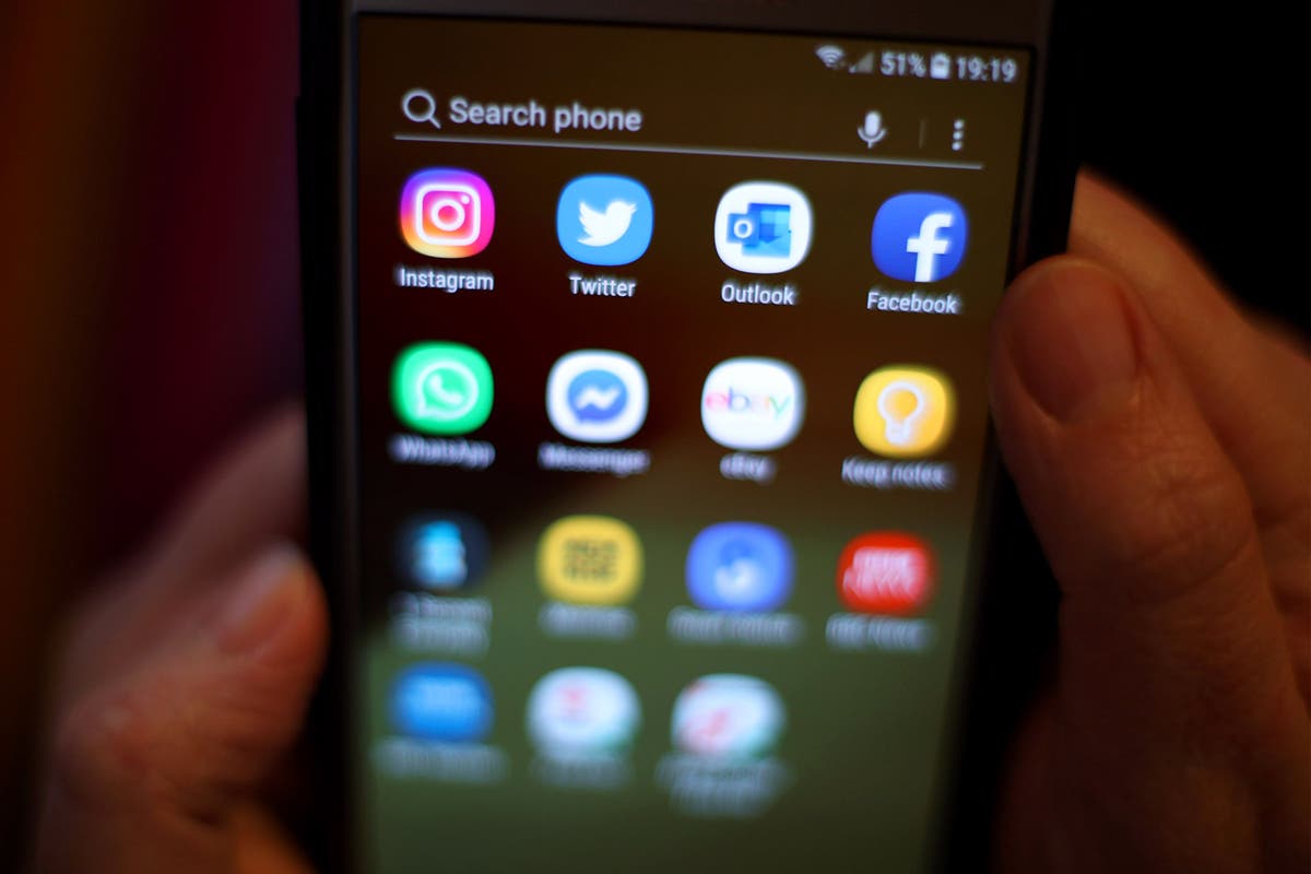 Public assured they can &lsquo;simply swipe away&rsquo; emergency alert test