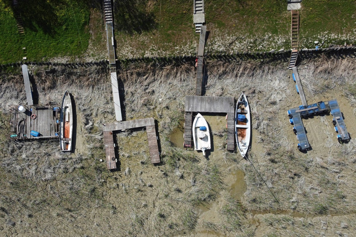 Lack of snow condemns Italy’s Po to a desperately dry summer