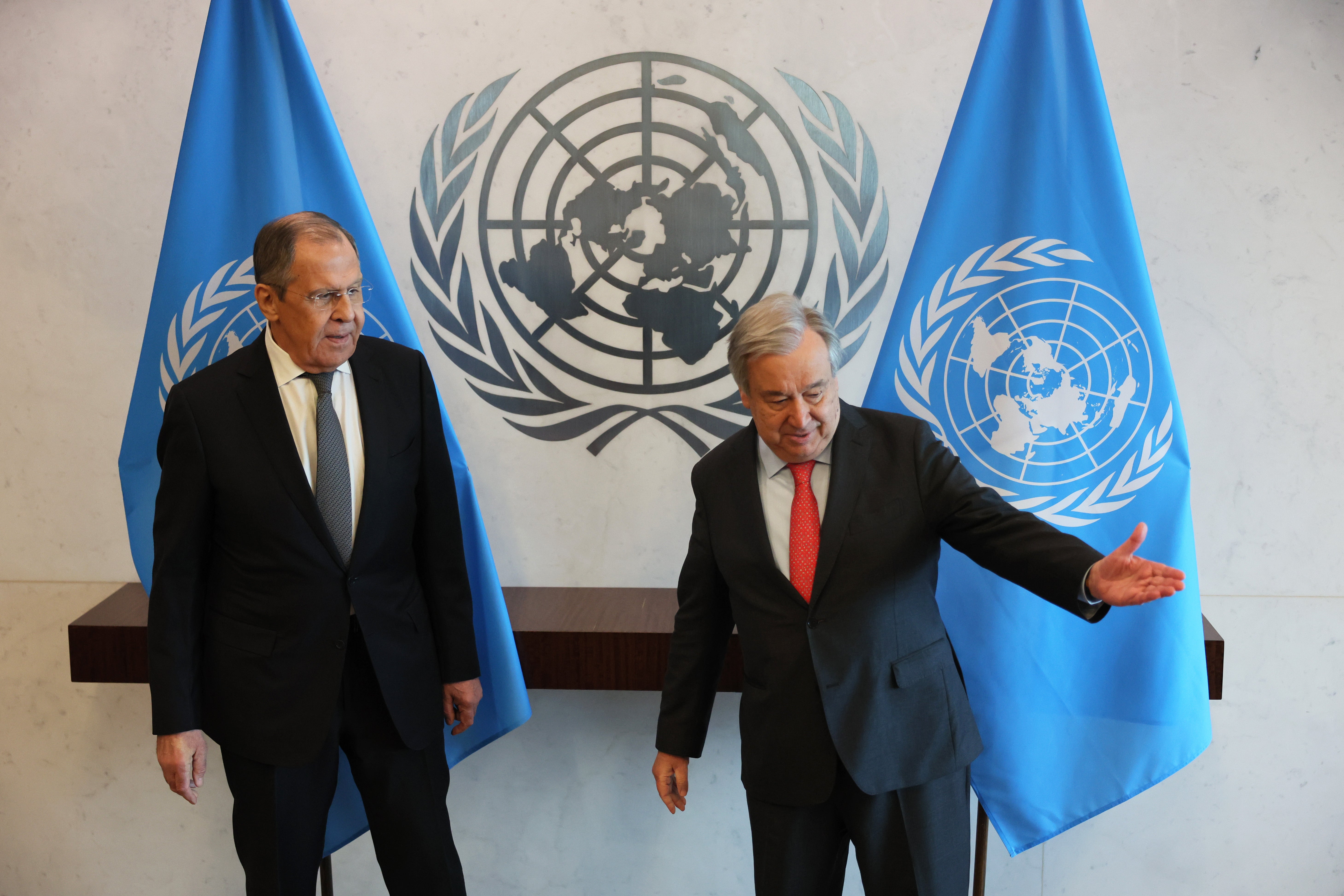 Sergei Lavrov, left, and Antonio Guterres in New York on Monday
