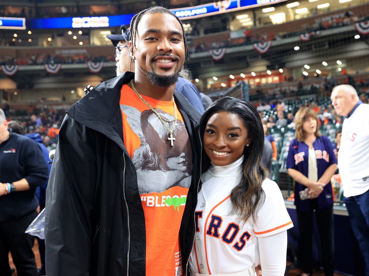 Simone Biles menanggapi kritik gaya rambut pernikahan setelah menikah dengan Jonathan Owens