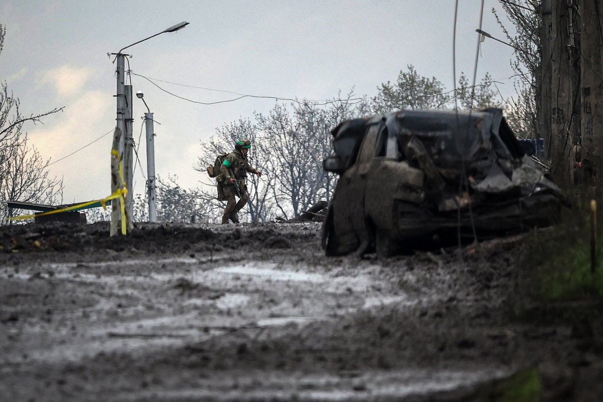 Ukraine-Russia war – live: Putin’s forces using ‘Syria tactics’ in destruction of Bakhmut