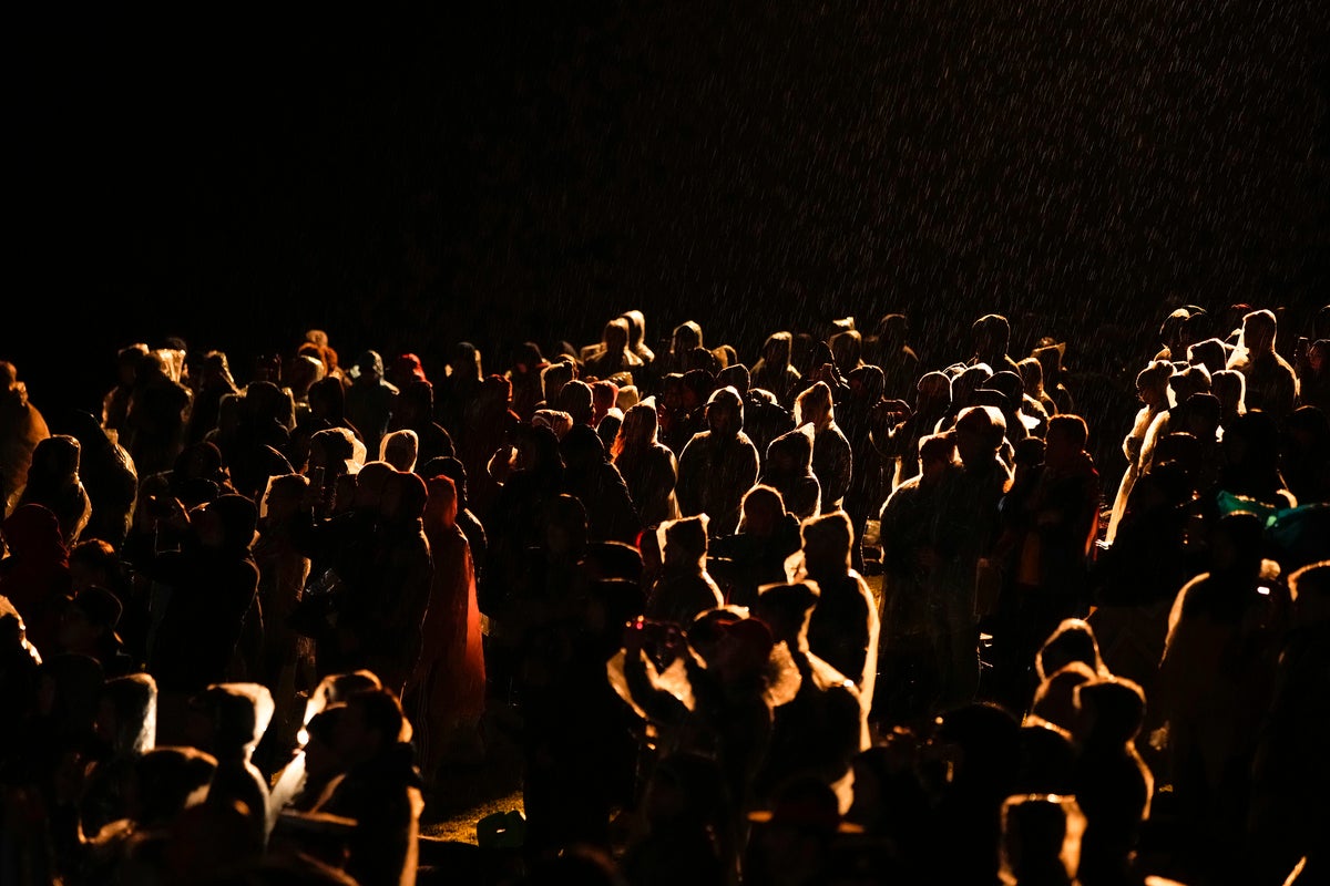 Hundreds gather in Turkey to remember WWI dead on Anzac Day