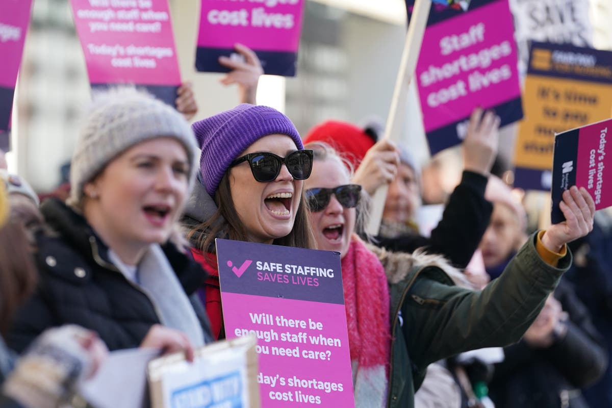  Nurses forced to cut strike short after High Court ruling