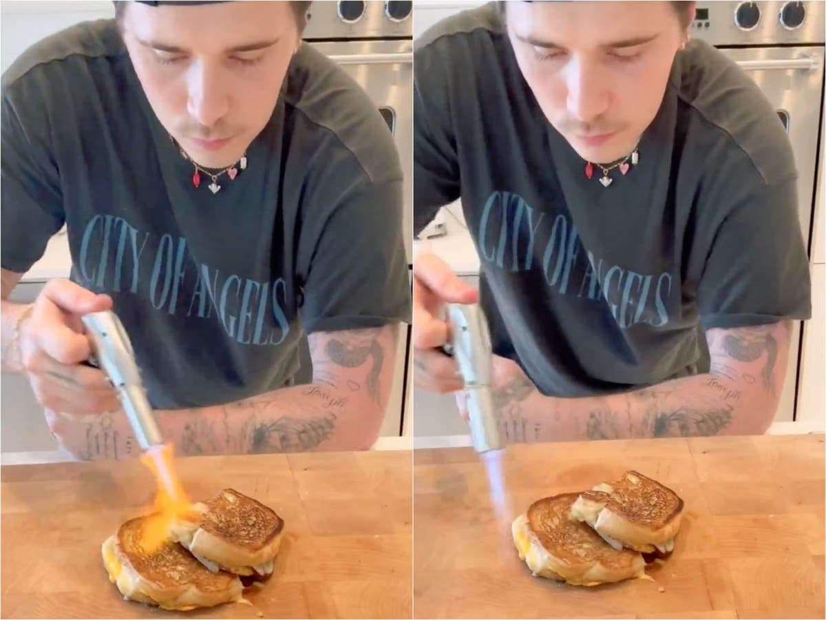 Brooklyn Beckham roasted for grilling cheese toastie with blow torch