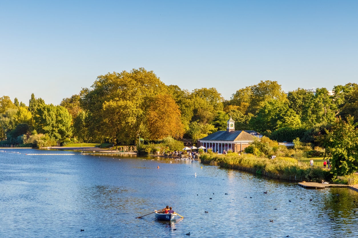 Rent a pedalo and explore London’s Serpentine Lake