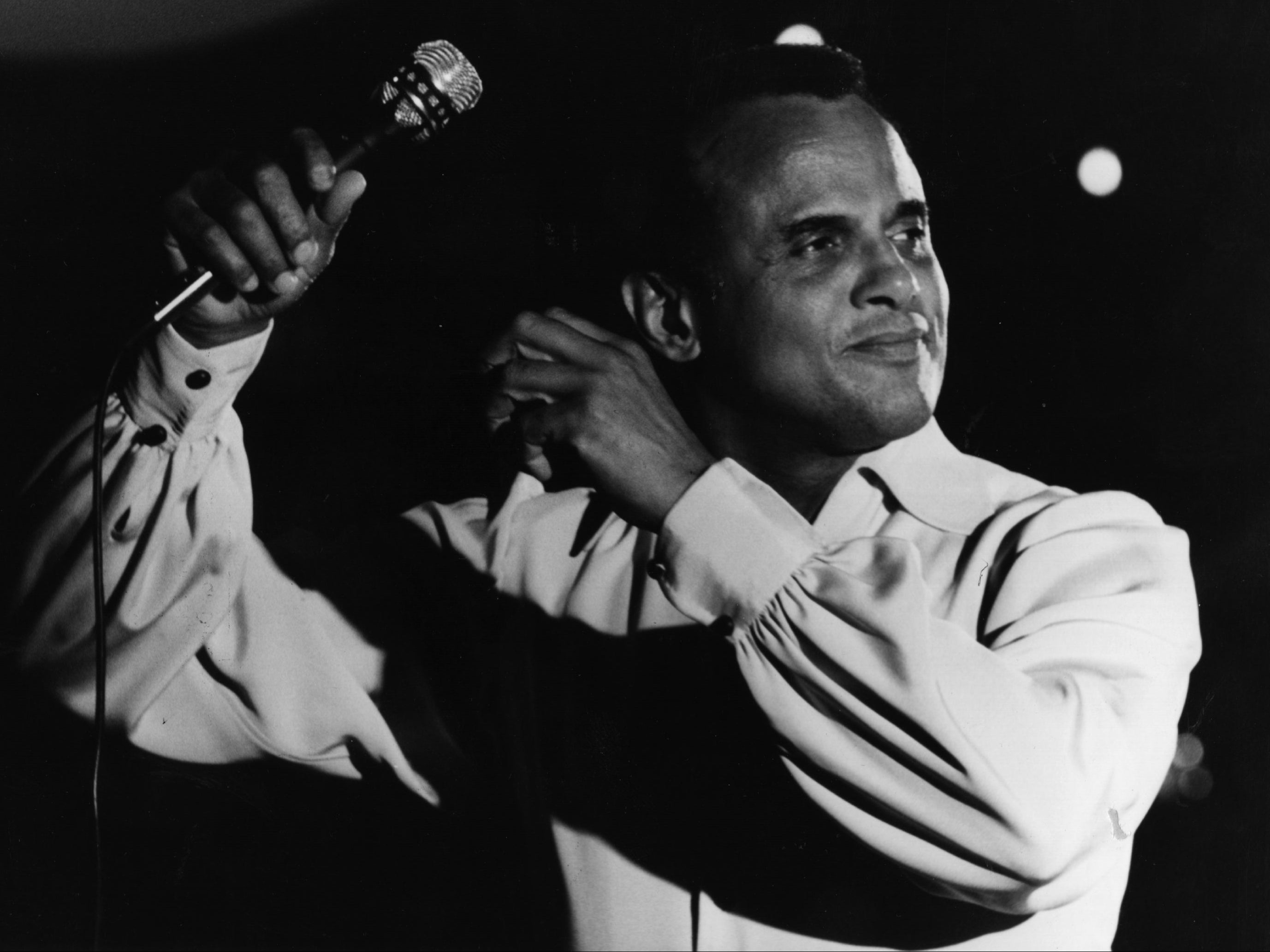 Harry Belafonte, performing at the Circus Krone Bau, Munich