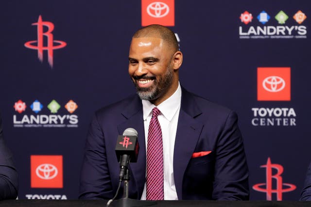 ROCKETS-ENTRENADOR