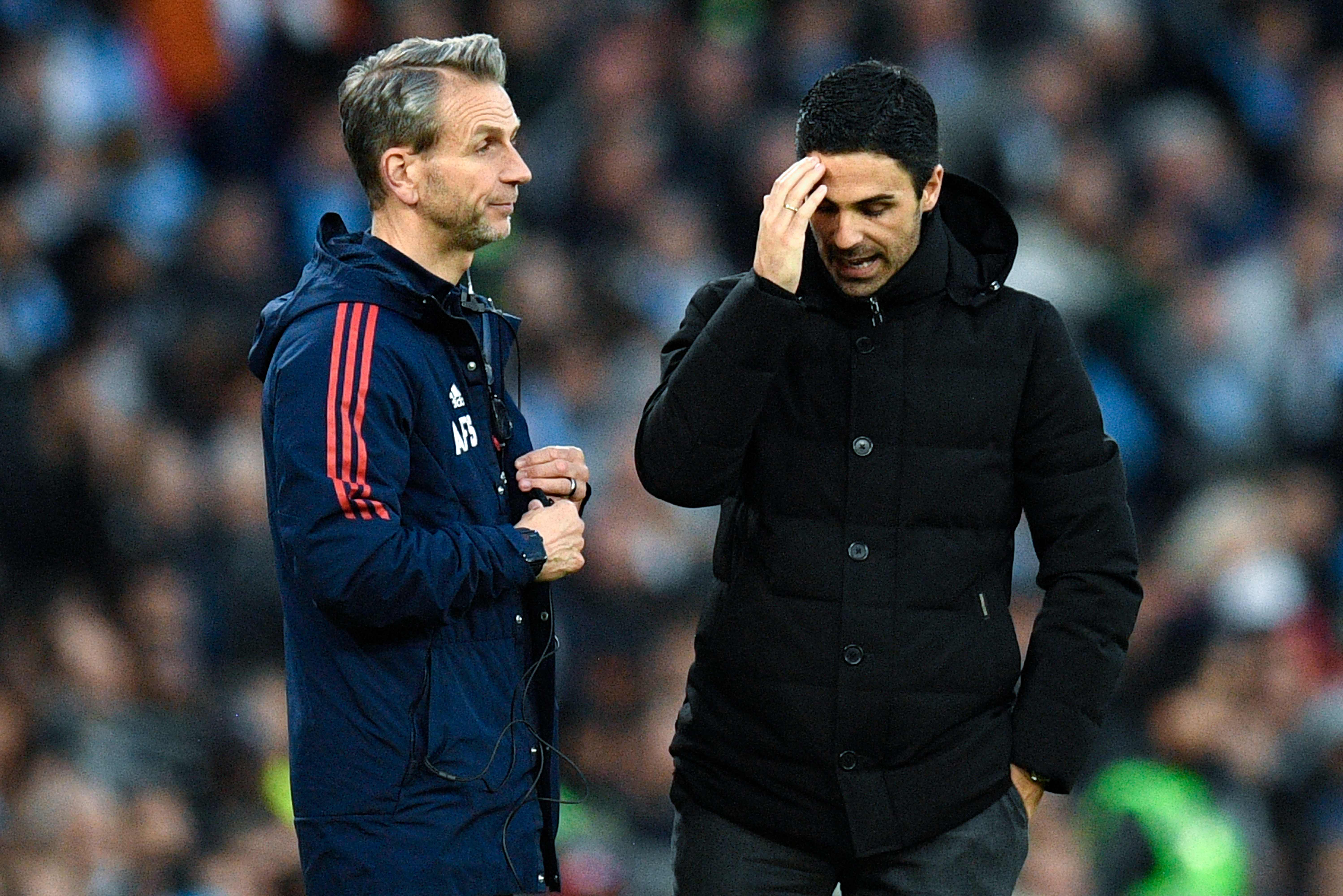 Mikel Arteta looks anguished on the touchline