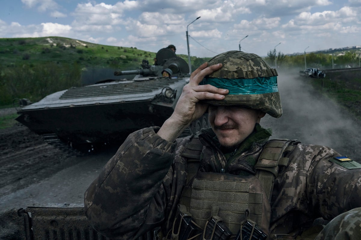 NATO allies send 1,500 combat vehicles, 230 tanks to Ukraine | The ...