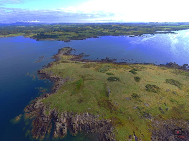 <p>Barlocco Island, the stunning uninhabited private island is up for sale for £150,000</p>