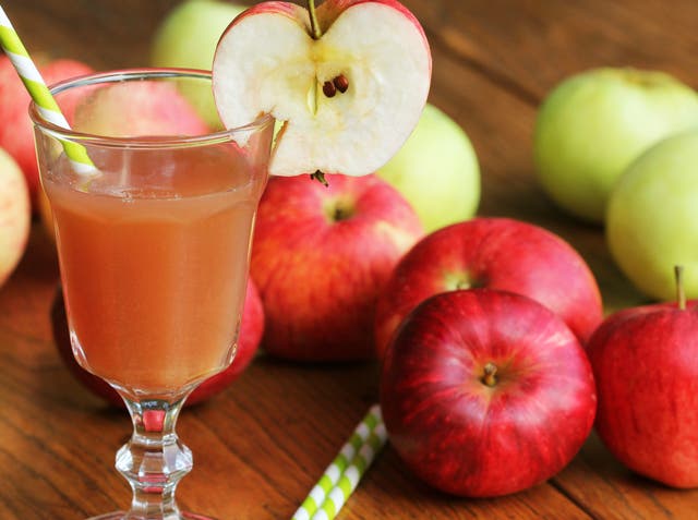 <p>Fresh apple juice </p>