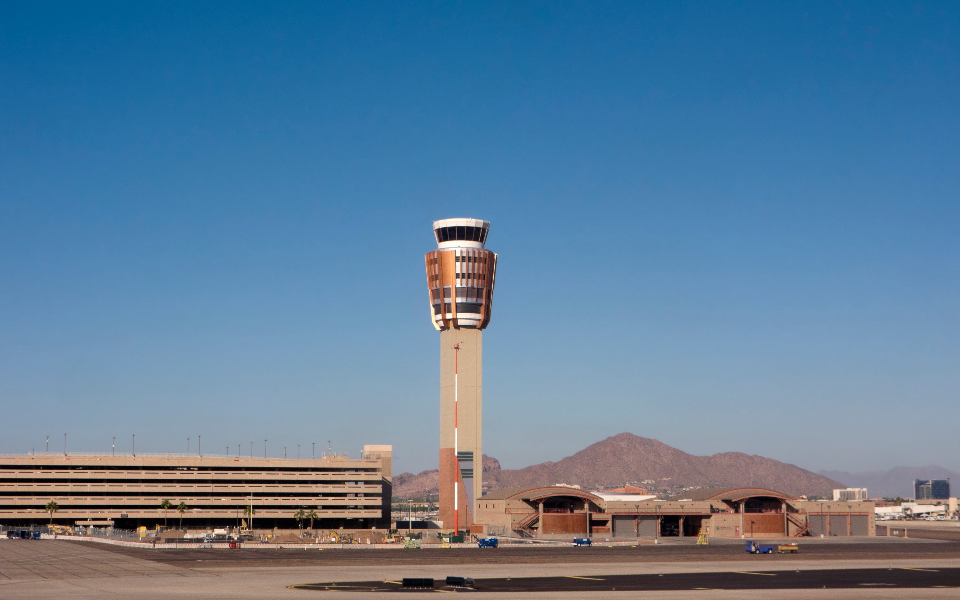 Makiah Coleman, 19, allegedly attacked the Transportation Security Administration at Phoenix Sky Harbor International Airport