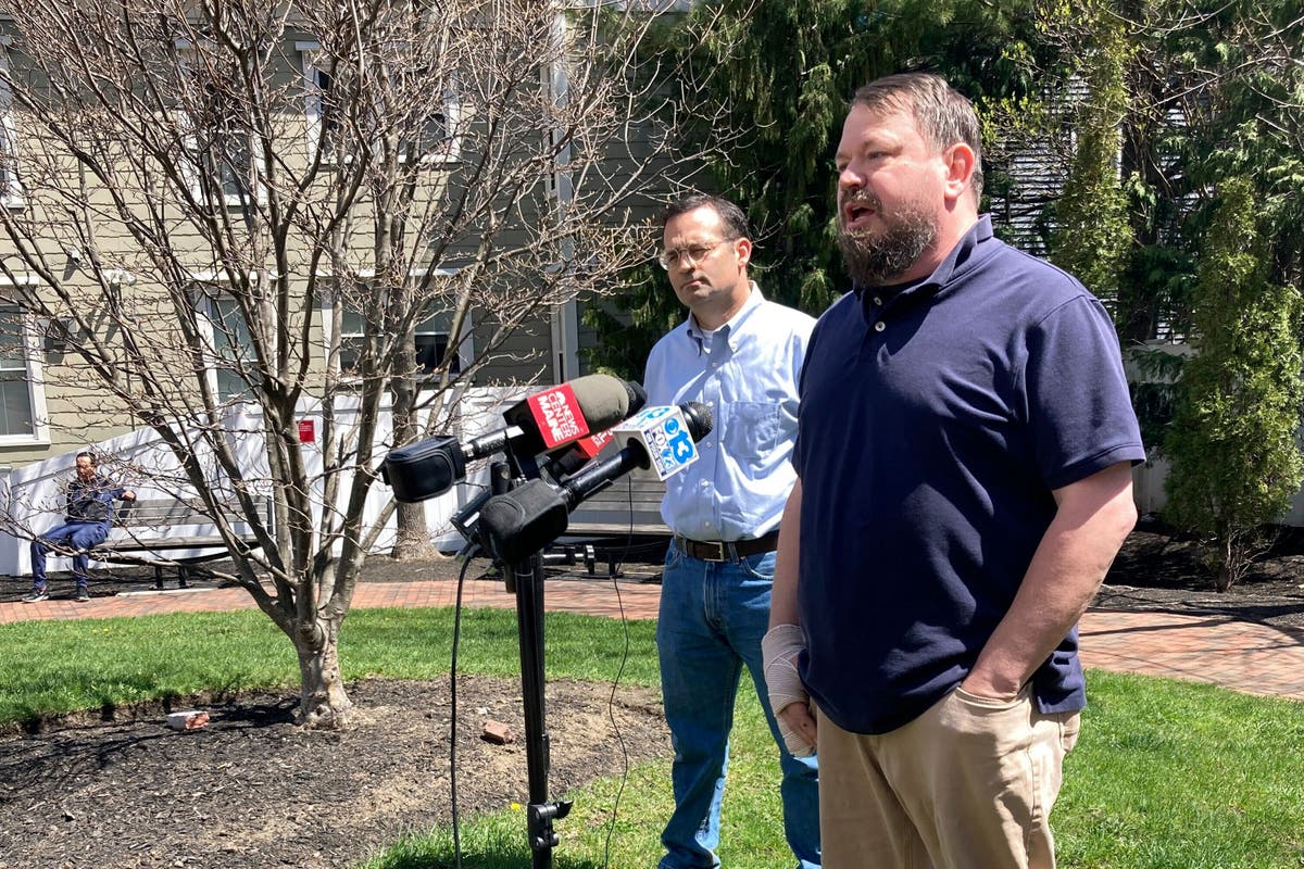 Korban penembakan di jalan raya Maine sembuh, bersyukur, dan bingung