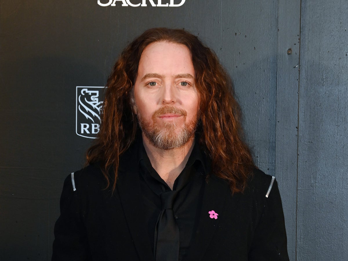 Tim Minchin says editing texts is a ‘slippery slope problem’ in wake of Roald Dahl debate