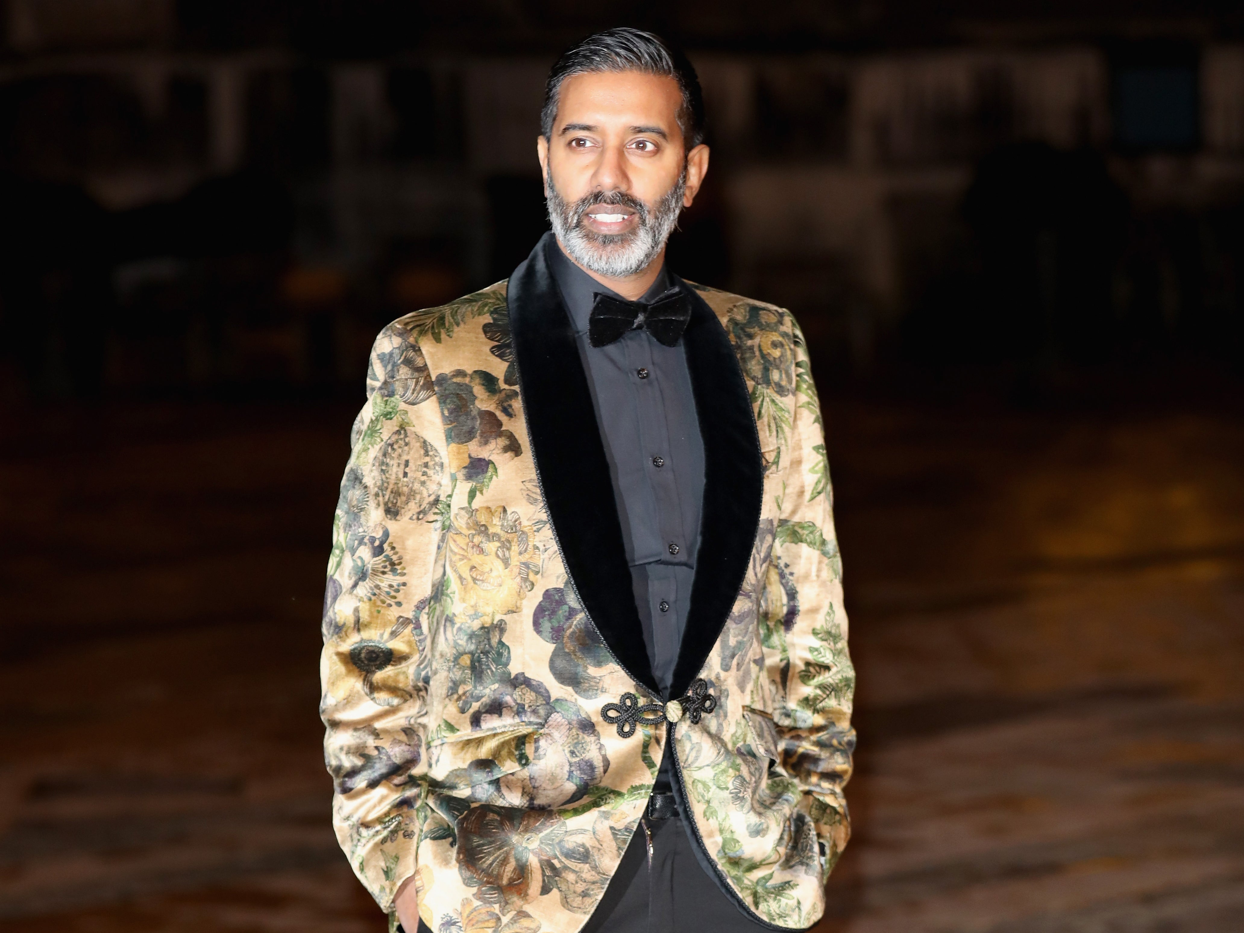 Arthanayake trabalhou com Mills na Radio 1