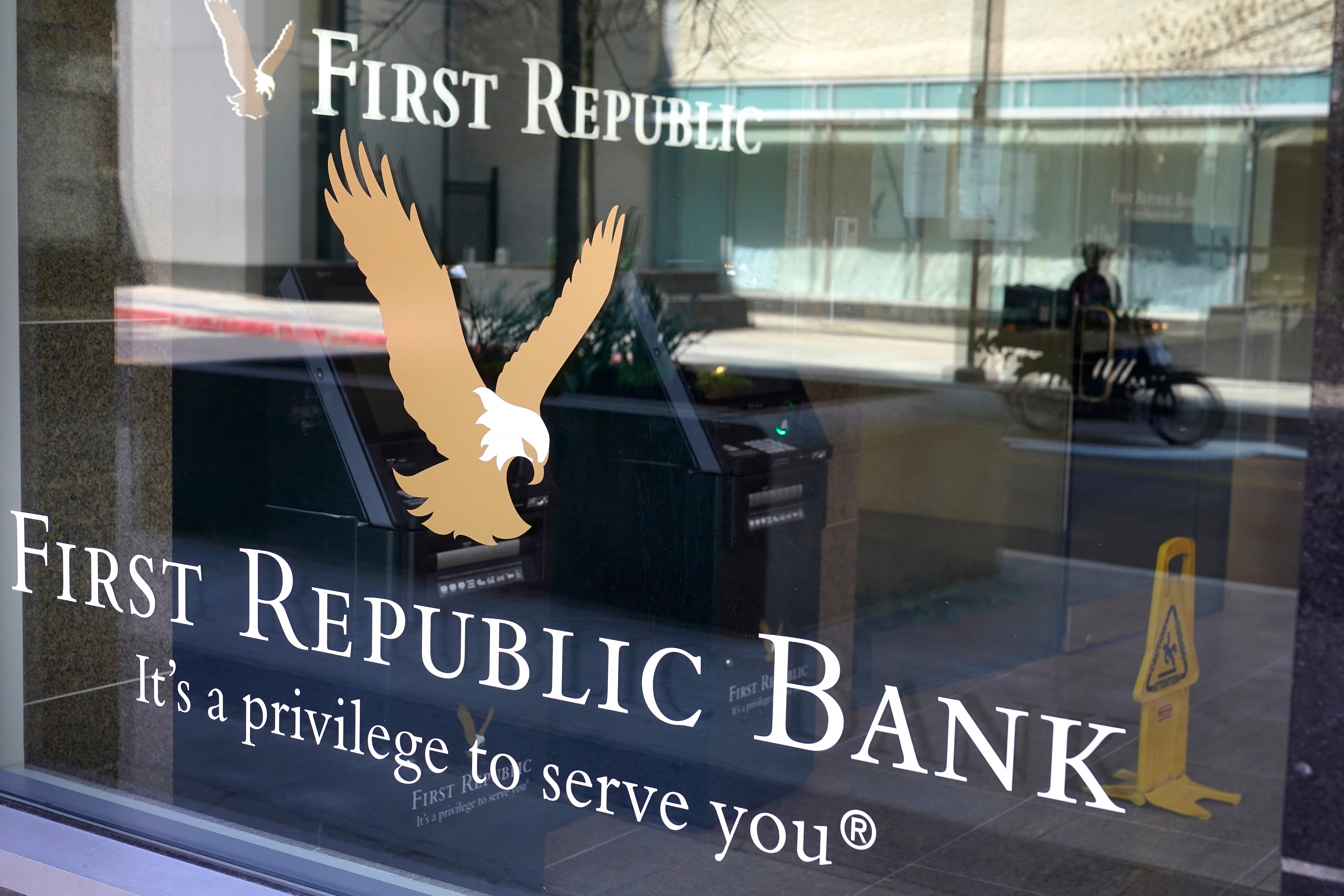 First Republic branches will reopen as JPMorgan