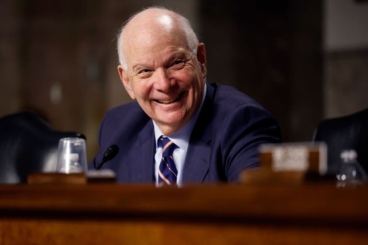 Senator Demokrat Maryland Ben Cardin tidak akan mencalonkan diri kembali tahun depan