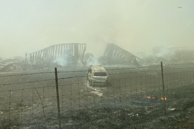 <p>Multiple people died in a multi-car accident in Illinois on I-55 during a dust storm on 1 May, according to police </p>