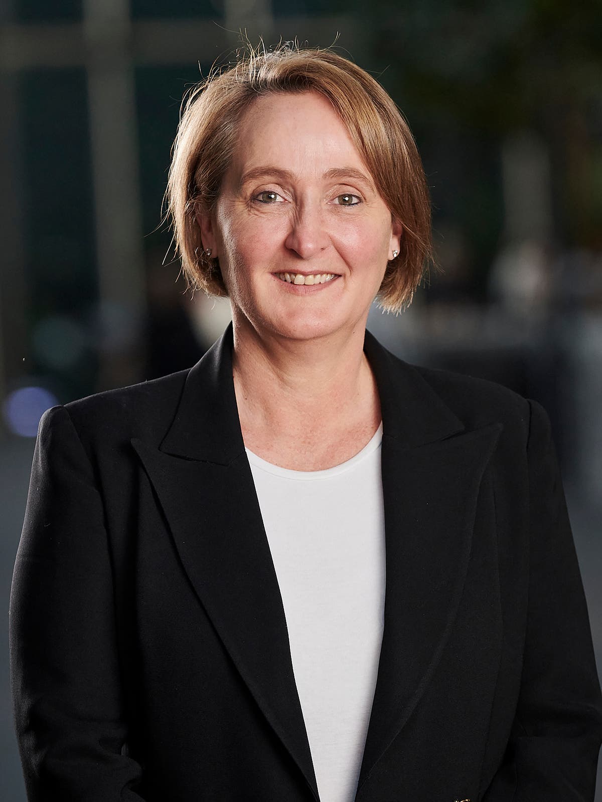 Qantas names chief financial officer Vanessa Hudson next CEO