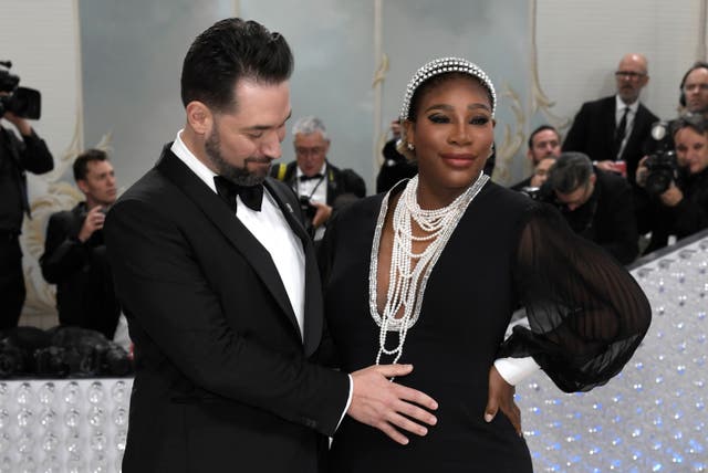 <p>GALA MET-SERENA WILLIAMS-KARLIE KLOSS</p>
