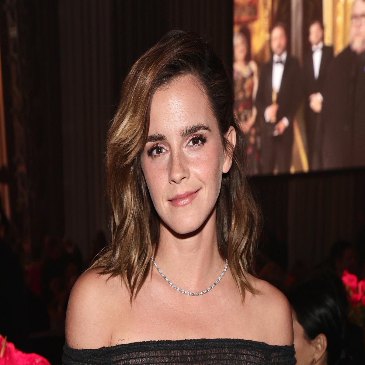Emma Watson shocks Harry Potter fans with 'levitating' dress | The ...