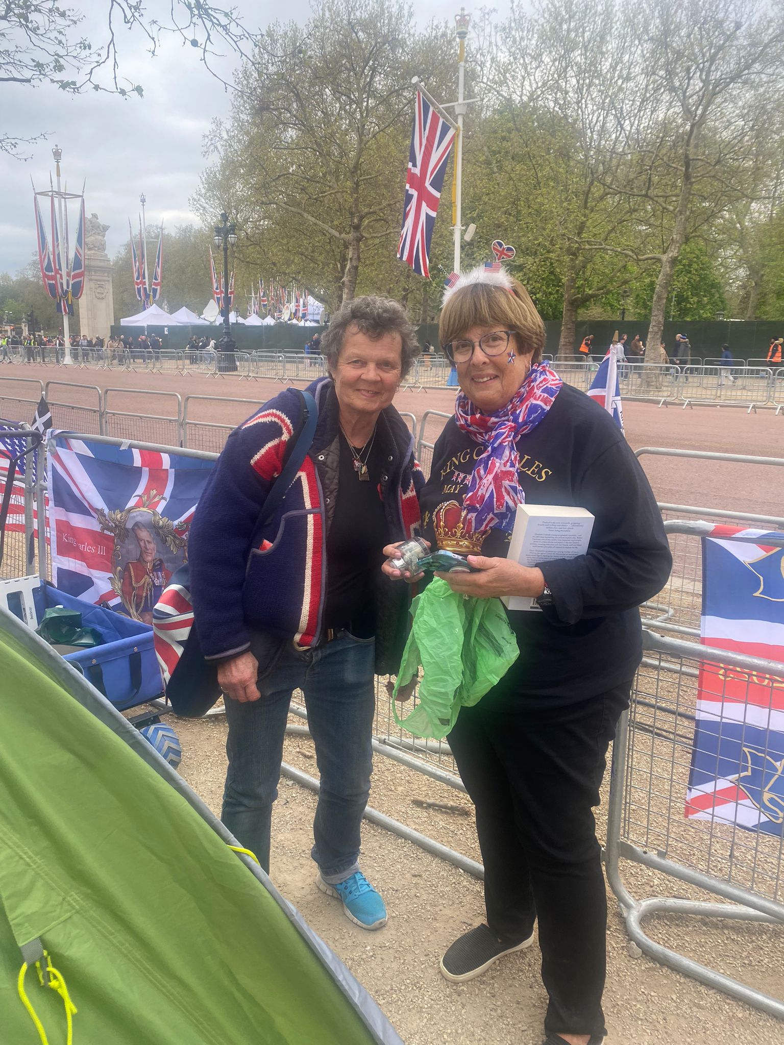 Donna Werner (right) arrived from the US last week and was surprised by a friend she made during the William and Kate’s royal wedding