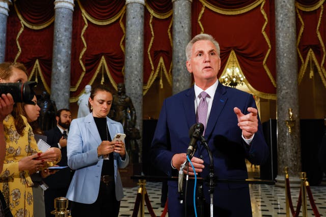<p>Kevin McCarthy was asked by a reporter to comment on the two prominent GOP figures </p>