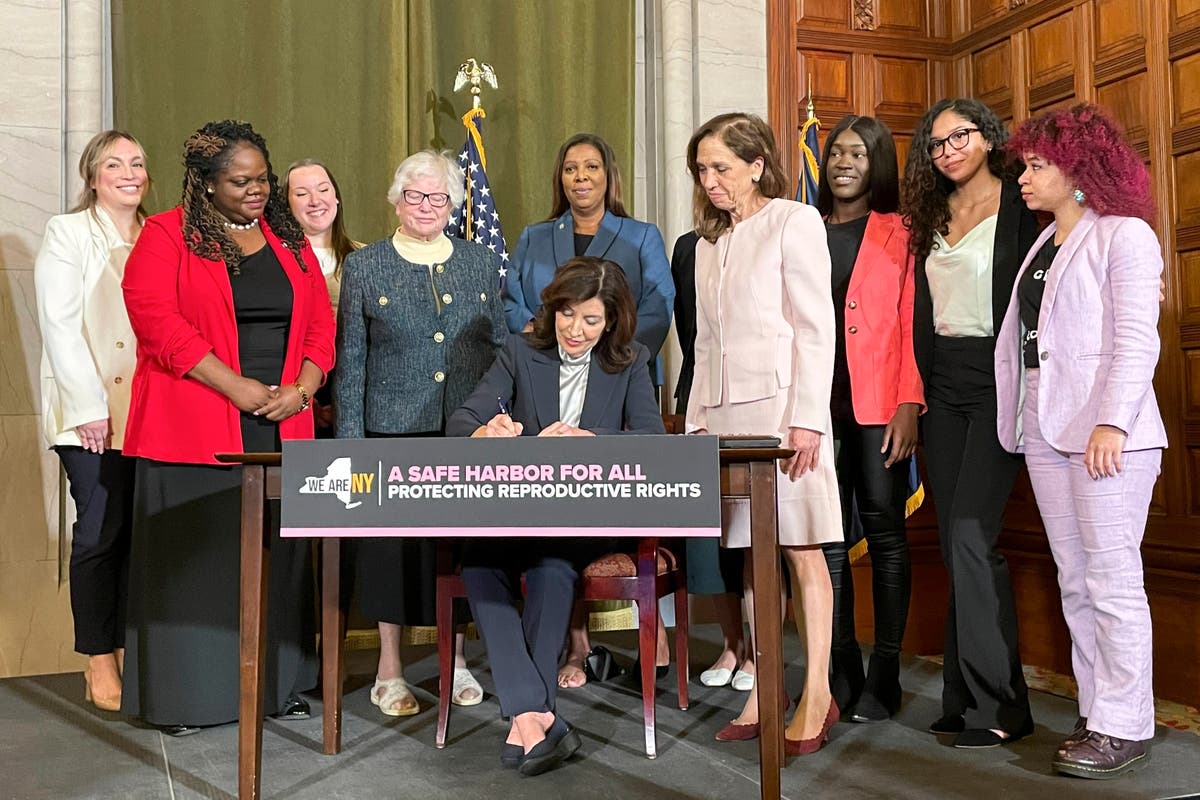 NY governor signs bill expanding access to contraceptives The Independent