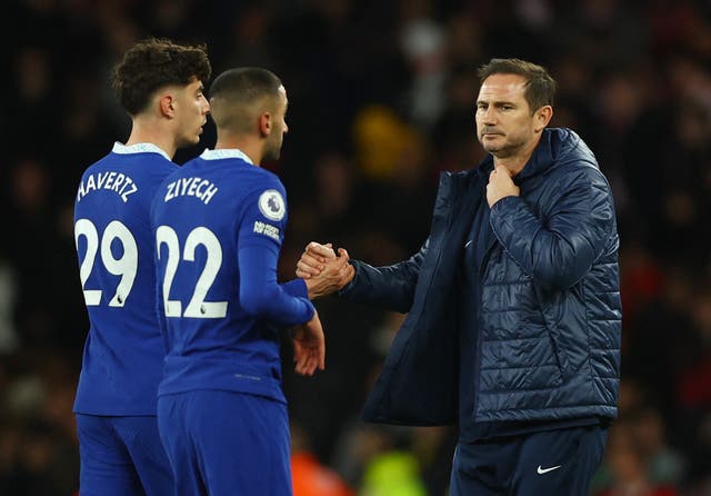 <p>Frank Lampard shakes hands with Kai Havertz at full-time</p>