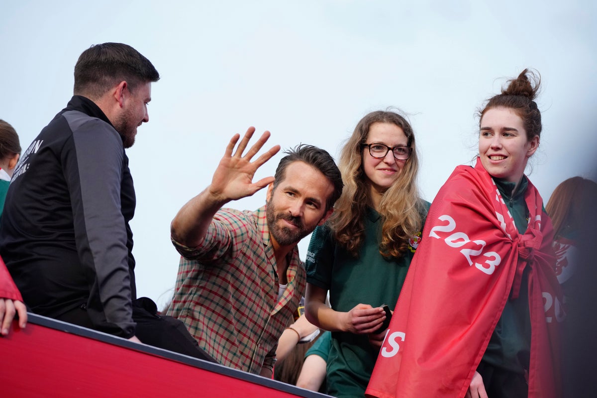 Ryan Reynolds And Rob Mcelhenney Be A Part Of Jubilant Followers As Wrexham Take Pleasure In 