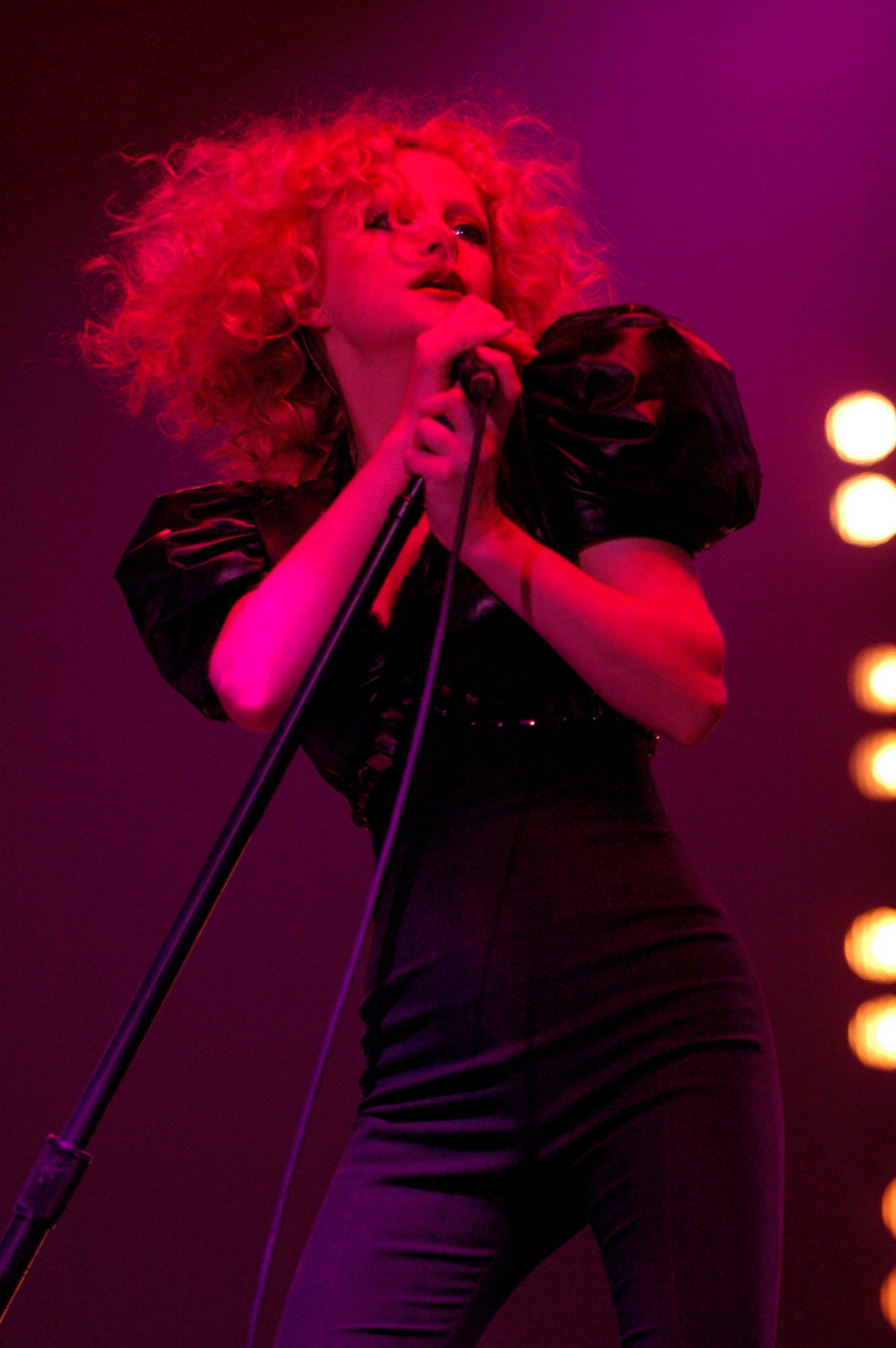 ‘It got quite intense’: Goldfrapp in concert in 2005
