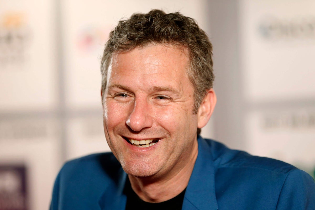 Adam Hills plans toilet breaks and limits drinking in preparation for coronation