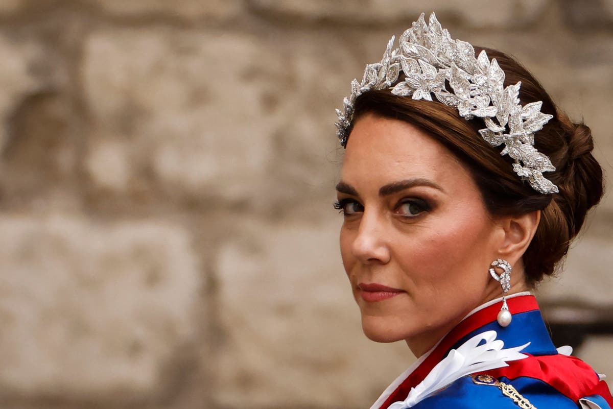 Kate Middleton and Princess Charlotte dazzle in matching crystal &lsquo;tiaras&rsquo; at coronation