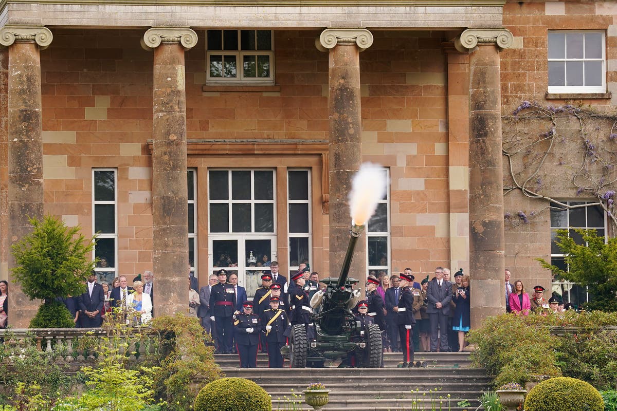 Gun salute marks coronation celebrations in Northern Ireland