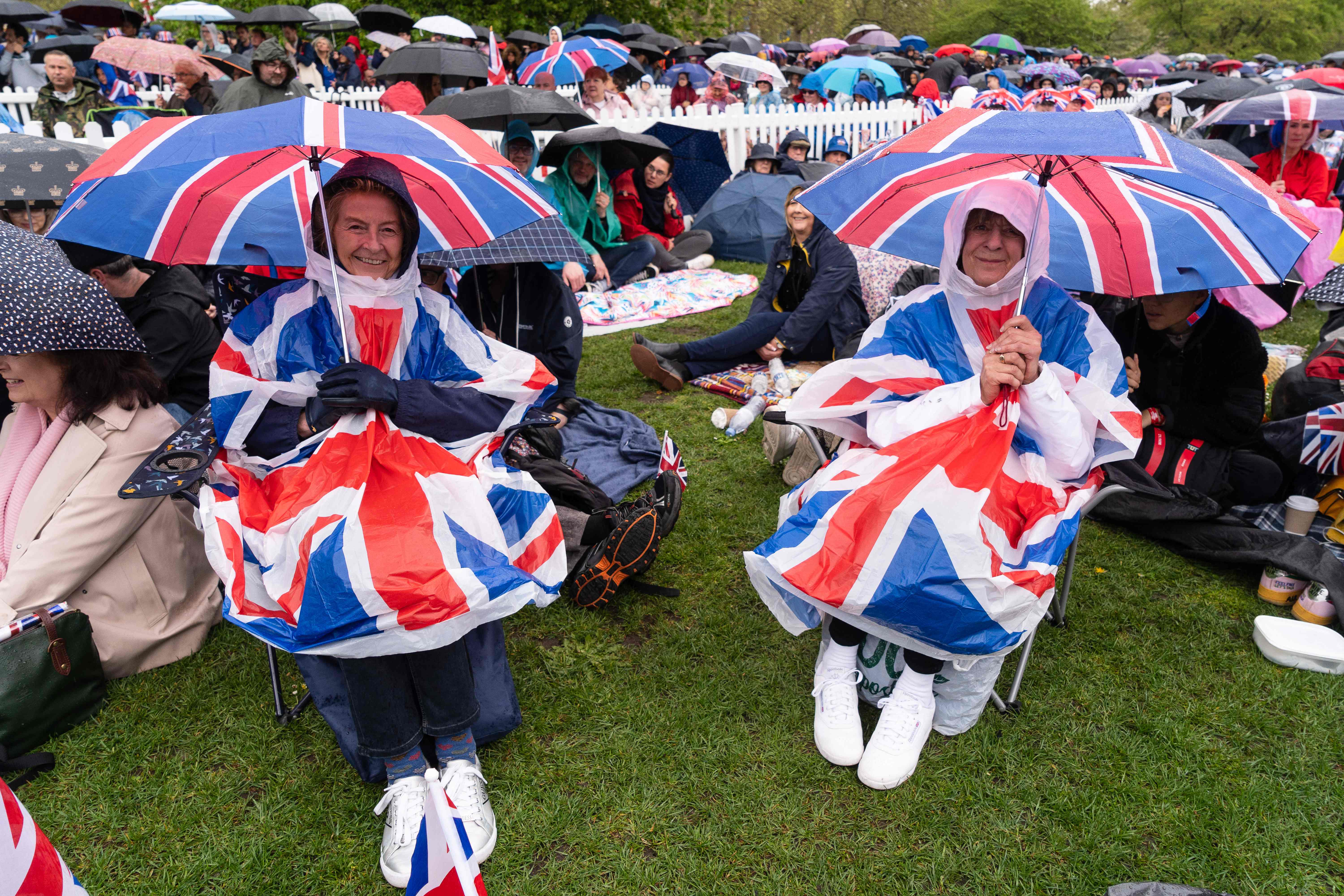 Royalists weren’t put off by the rain in Hyde Park