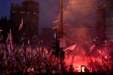 Thousands of Israelis protest government legal change plans