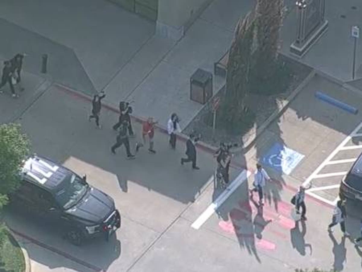 Police respond to reports of shooting at Texas shopping mall