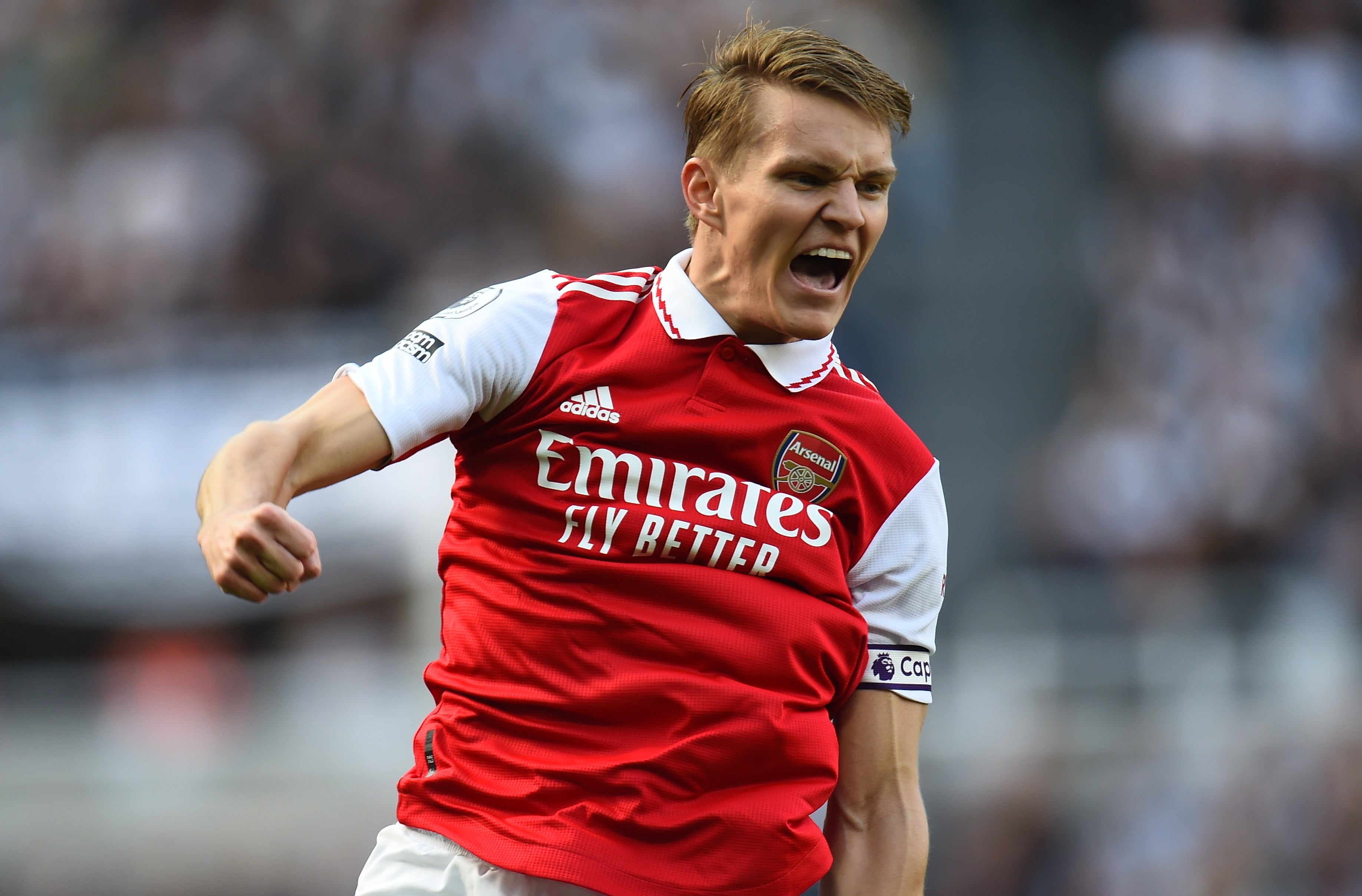 Martin Odegaard liʋes up to Arsenal captains' legend to inspire title reʋiʋal | The Independent